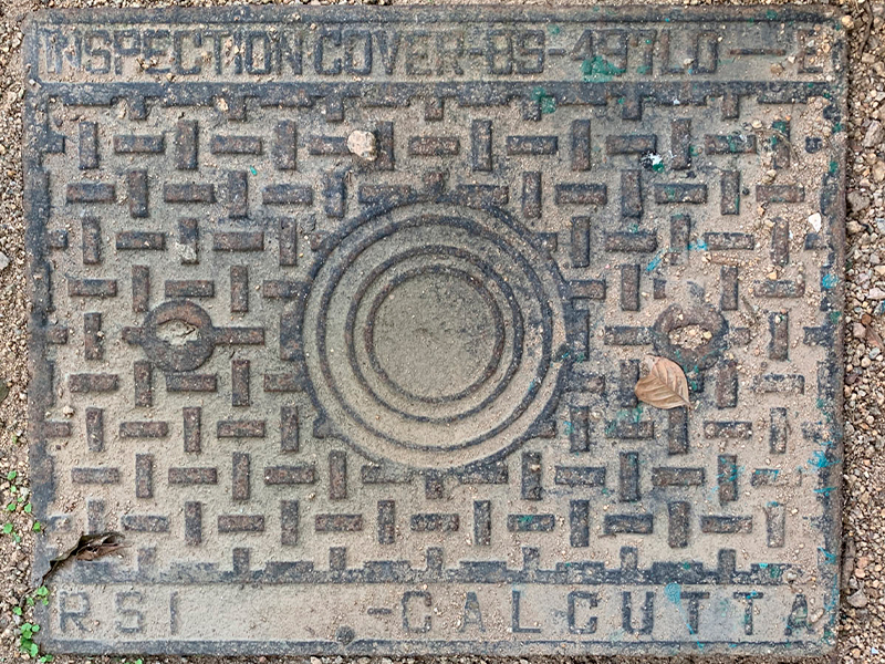 Дизайнерский чугунный люк в Гонконге Дизайнерский чугунный люк в Квай Чунг